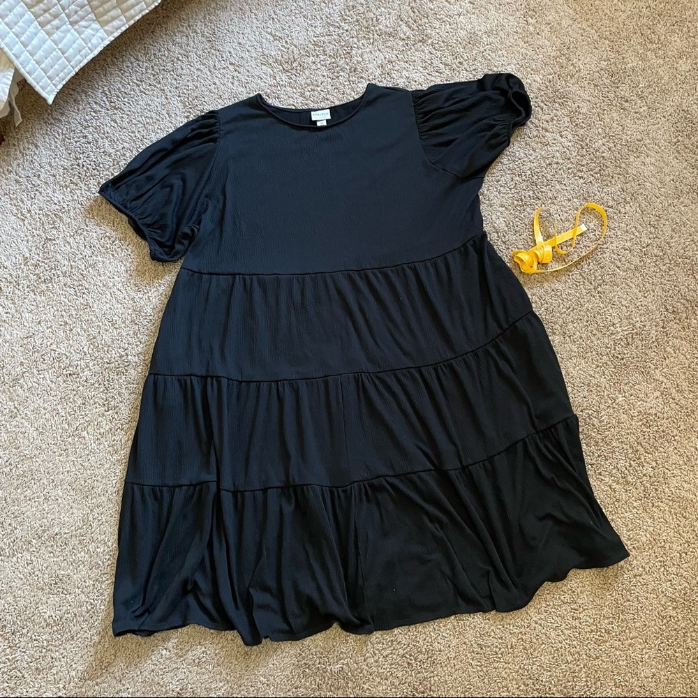 Ava and Viv puff sleeve tiered midi dress.
